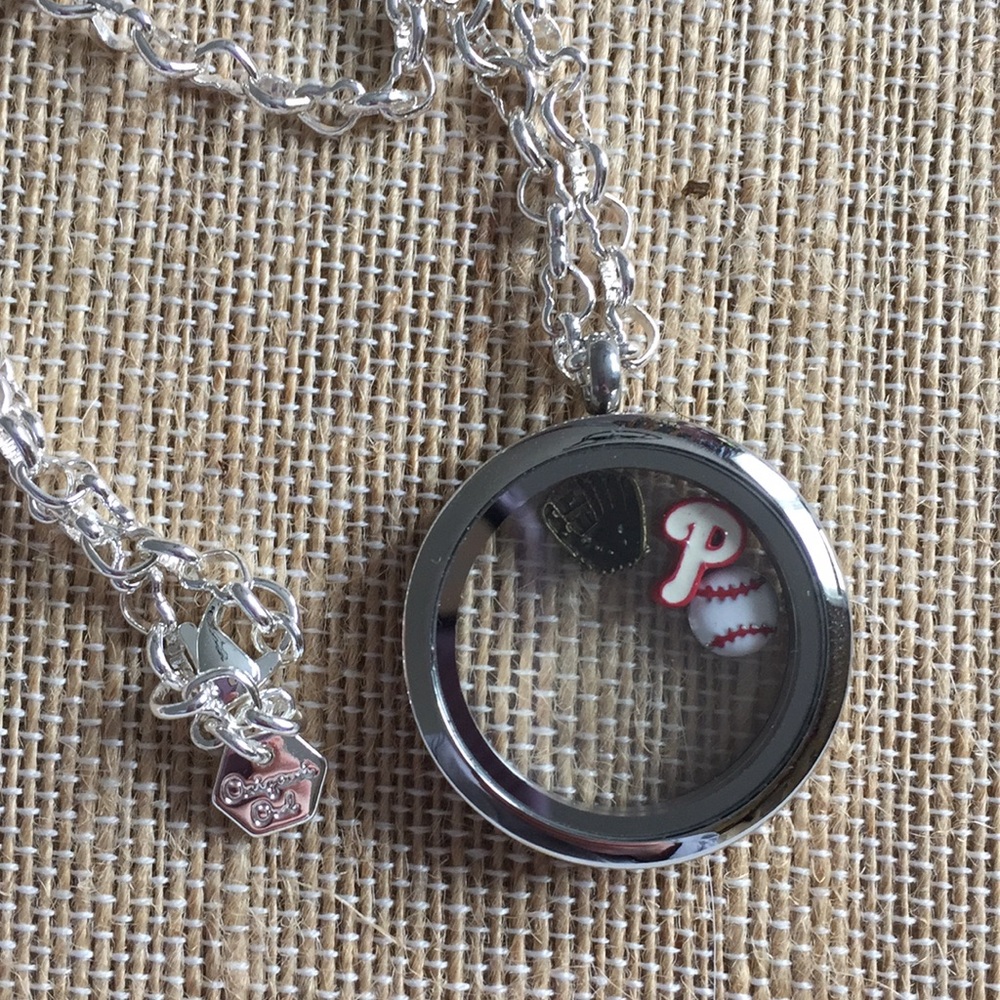 Large Origami Owl hinge locket